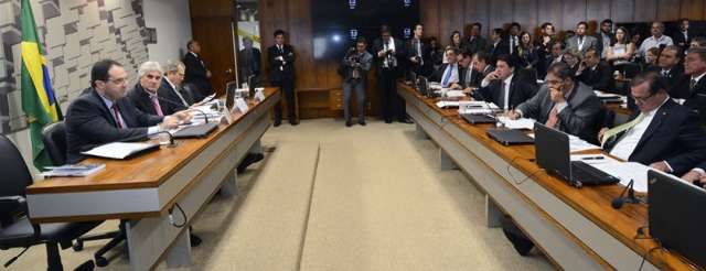 Em audi&ecirc;ncia com ministro, Delc&iacute;dio defende di&aacute;logo de Governo e Congresso