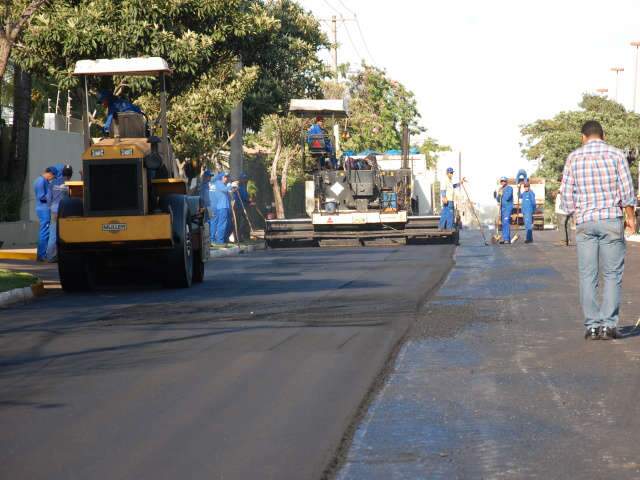  Recapeamento da Afonso Pena no Parque dos Poderes deve terminar neste m&ecirc;s