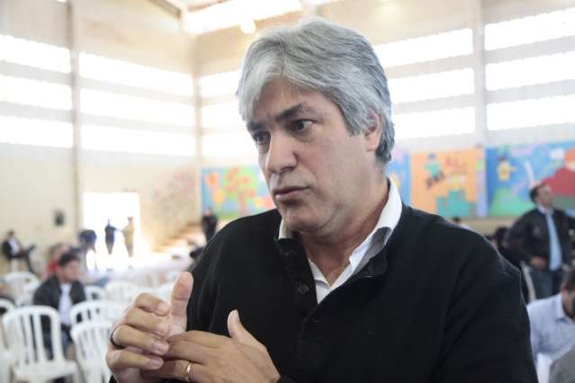 Alex projeta mudan&ccedil;as na base com interlocu&ccedil;&atilde;o de vereador do PSDB