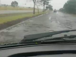 Motorista filmou o caminho que percorre diariamente. (Foto: Direto das Ruas)