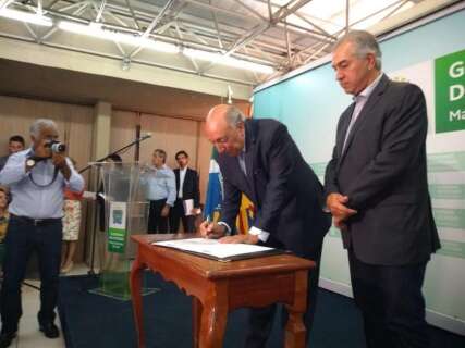 Governador nomeia novo corregedor-geral e oficializa cargo de Pedro Chaves