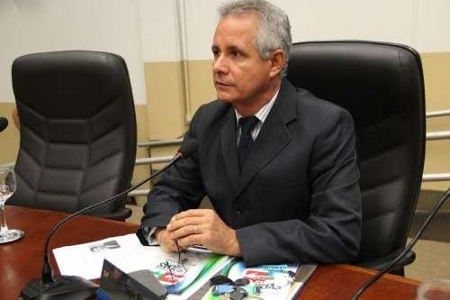 Vereador diz ser contra homofobia, mas afirma que n&atilde;o muda de opini&atilde;o sobre gays