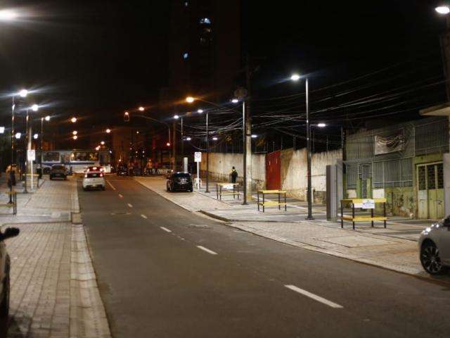 Repaginado, trecho da 14 de Julho recebe ilumina&ccedil;&atilde;o de LED 