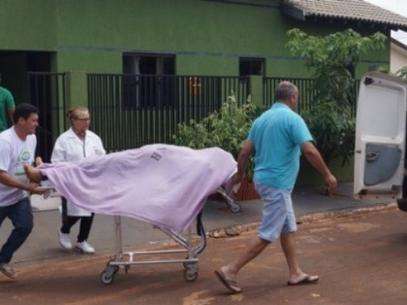 Homem atira contra pr&oacute;pria cabe&ccedil;a ap&oacute;s tentar matar mulher com 4 tiros