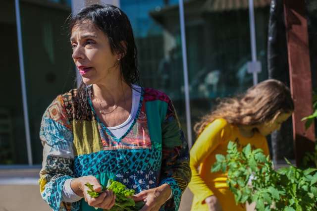 Horta em casa virou terapia para Suzana que venceu momentos dif&iacute;ceis