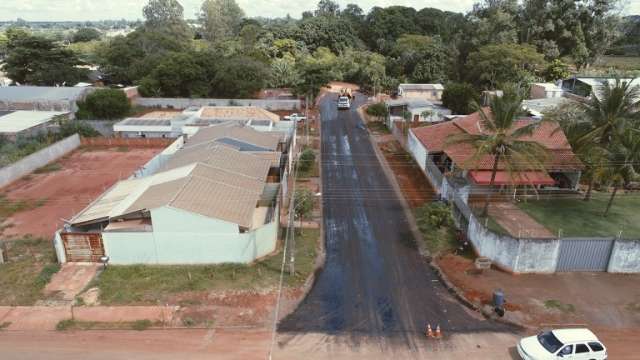 Depois de quatro anos, prefeitura entrega obra de pavimenta&ccedil;&atilde;o