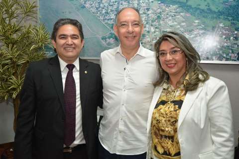 Em Ponta Porã, prefeito muda secretariado e anuncia projeto de recapeamento