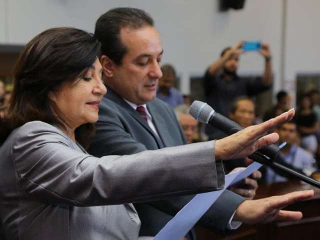 Ap&oacute;s ouvir testemunhas, juiz avalia pedido de cassa&ccedil;&atilde;o de D&eacute;lia e vice