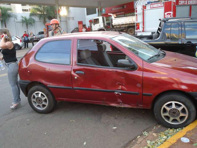  Acidente no cruzamento da Arthur Jorge com Afonso Pena deixa motociclista ferido 