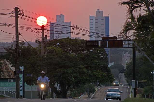 Quarta-feira de c&eacute;u claro com possibilidade de chuvas isoladas