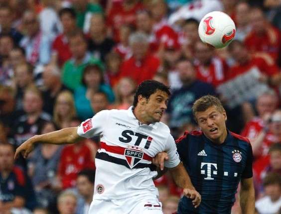 Rog&eacute;rio Ceni perde p&ecirc;nalti e S&atilde;o Paulo &eacute; derrotado pelo Bayern por 2 a 0