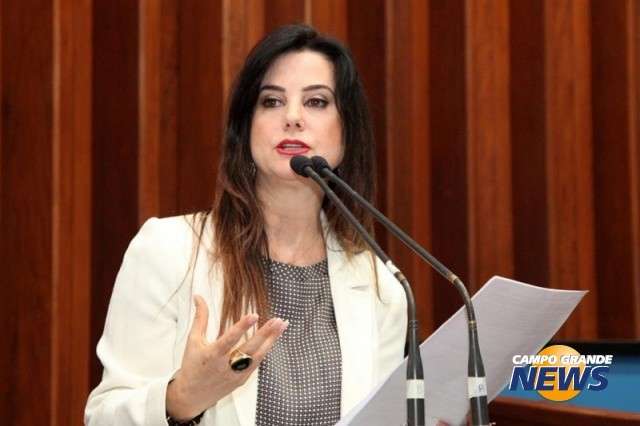 Deputada  responde a bispo e diz que  CPI do Cimi  n&atilde;o vai acabar em pizza