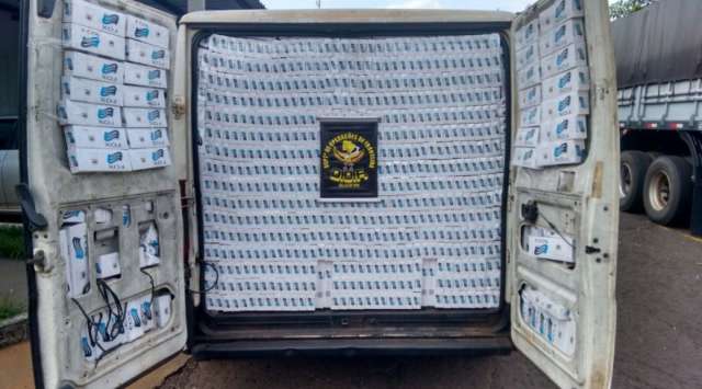 DOF apreende mais de R$ 300 mil em carga de cigarros contrabandeados 