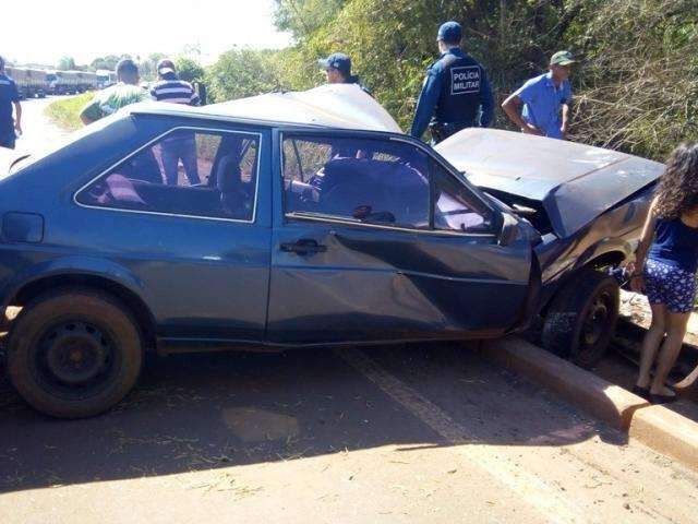Motorista fica em estado grave ap&oacute;s perder controle e ser arremessado