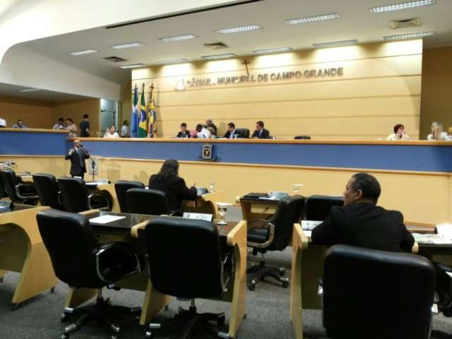 C&acirc;mara suspende sess&atilde;o para tratar de vetos em projeto de f&aacute;brica de tablets