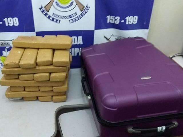 Mulher sai do RJ para buscar maconha em MS, mas &eacute; presa em rodovi&aacute;ria