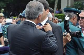 Militares e civis receberam a medalha Tiradentes por bom serviço prestado à segurança pública (Foto: Marcelo Calazans)