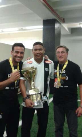 Dois sul-mato-grossenses se sagram campe&otilde;es da Copinha com o Santos
