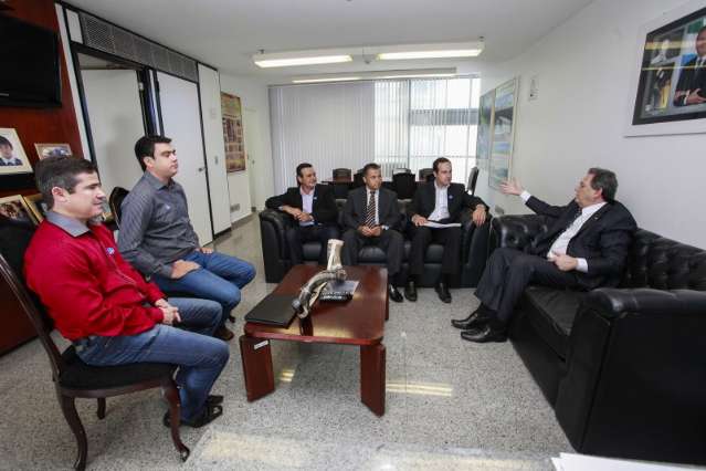 Representantes dos transportes se re&uacute;nem com senadores amanh&atilde;
