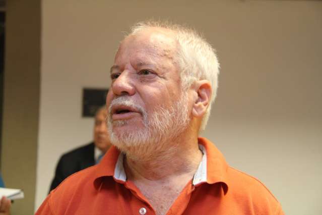 Colega de Senado e de partido diz que Delc&iacute;dio &quot;n&atilde;o oferece risco ao er&aacute;rio&quot;