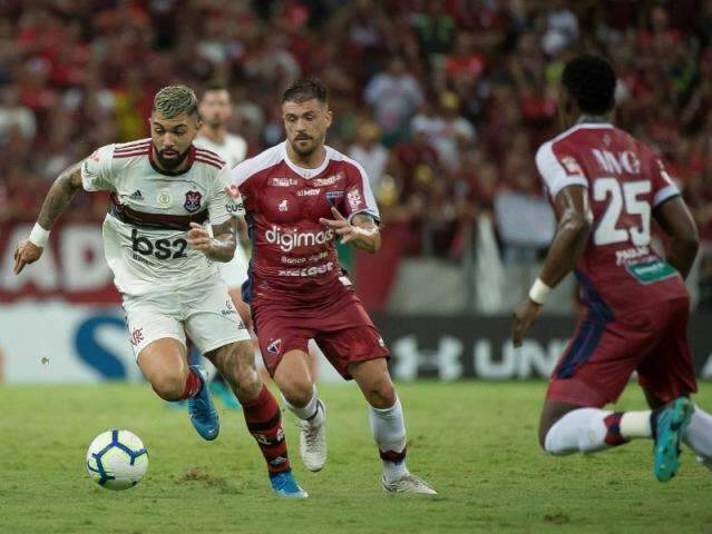 Fortaleza sai na frente, mas perde de 2 a 1 para o Flamengo 