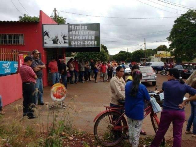 Autor de assassinato se apresenta, diz que era amea&ccedil;ado e fica solto