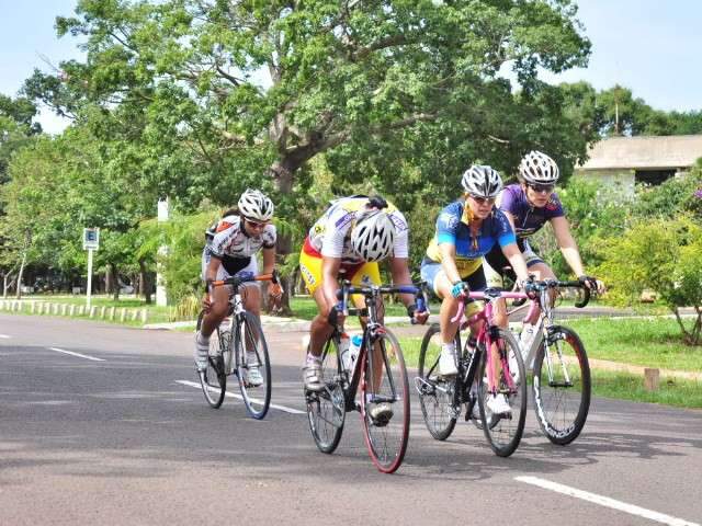 Temporada 2013 de ciclismo t&ecirc;m 215 participantes na prova deste domingo