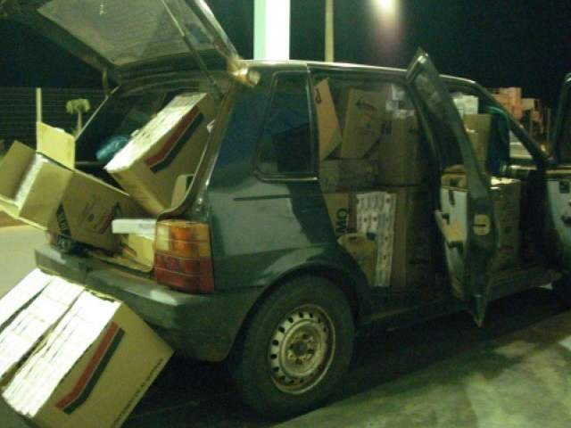  DOF apreende quase mil pacotes de cigarros que seriam levados para o Paran&aacute;