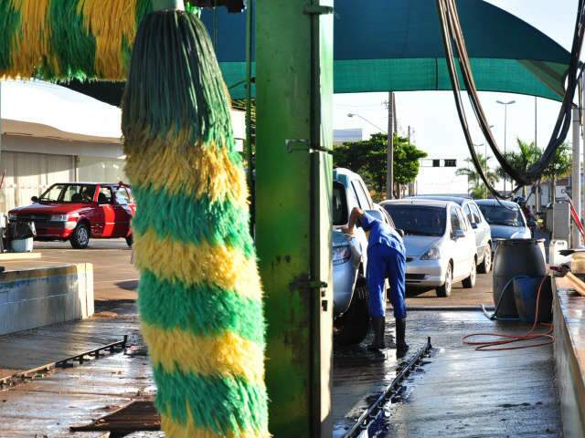  Sindicato diz que agora postos s&oacute; t&ecirc;m lucro com "agregados"