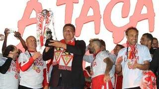 A festa no Desportivo das Aves pela conquista da Taça de Portugal, a Copa do Brasil dos portugueses (Foto: Manoel Barreiras) 