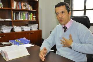Jeferson Pereira rebate acusação de que teria agindo de forma arbitrária no dia da votação (Foto: Eliel Oliveira)