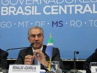 Reinaldo discute linha de financiamento para o Brasil Central