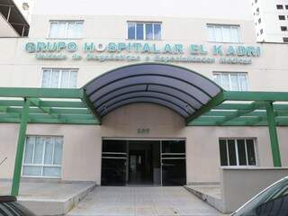 Laboratório e clínica médica ficam na Rua Dr. Arthur Jorge, ao lado do Hospital El Kadri (Foto: Kísie Ainoã)