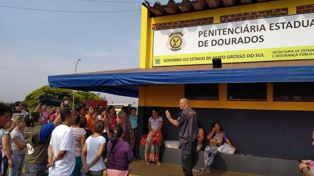 Mulheres de presos protestam ap&oacute;s cancelamento de visita em Dourados