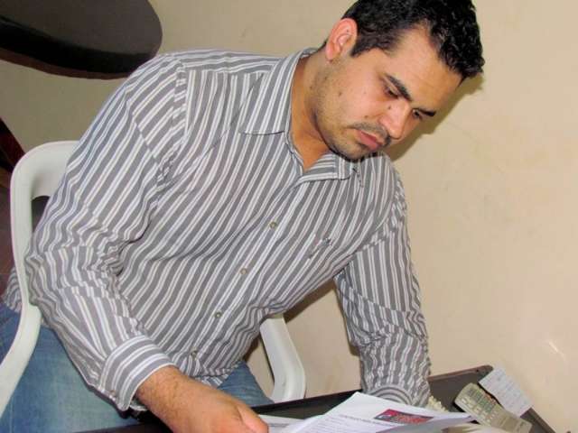 Homens armados invadem sede de jornal seman&aacute;rio, denuncia diretor