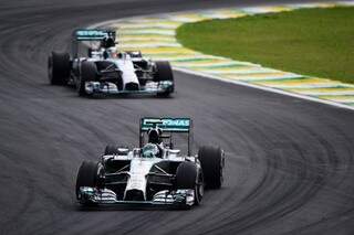 Rosberg vence mais um duelo sobre Hamilton, porém no campeonato ficou em segundo (Foto: National Sport)