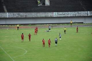 Jogo foi realizado no Morenão em Campo Grande (Foto: Paulo Francis)