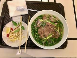 O Phó, prato típico da culinária vietnamita, muito parecido com o nosso Sobá, fez sucesso ao longo da Copa do Mundo na Rússia (Foto: Paulo Nonato de Souza)