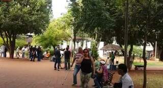AO VIVO: Manifestação atrai poucas pessoas à Praça Ary Coelho, na Capital