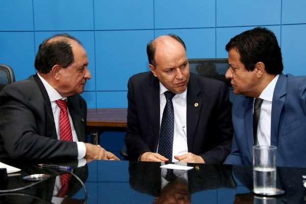 Assembleia vai remanejar atividades da tarde em fun&ccedil;&atilde;o da reforma