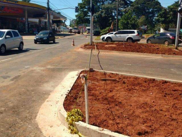Ap&oacute;s atraso atribu&iacute;do &agrave;s chuvas, obra na Via Parque deve ficar pronta em 30 dias