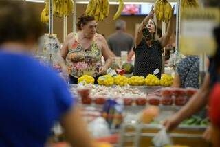 Alimentos ficaram mais caros passando de uma deflação de 0,45% para uma inflação de 0,60. (Tânia Rêgo/Agência Brasil)