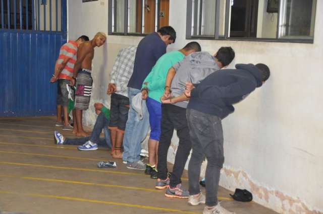 Carnaval popular termina em briga generalizada e Guarda prende 12