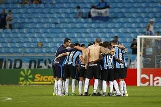 Em jogo bastante disputado, Grêmio sai atrás, vira, sofre empate e termina vencendo (Foto: divulgação)