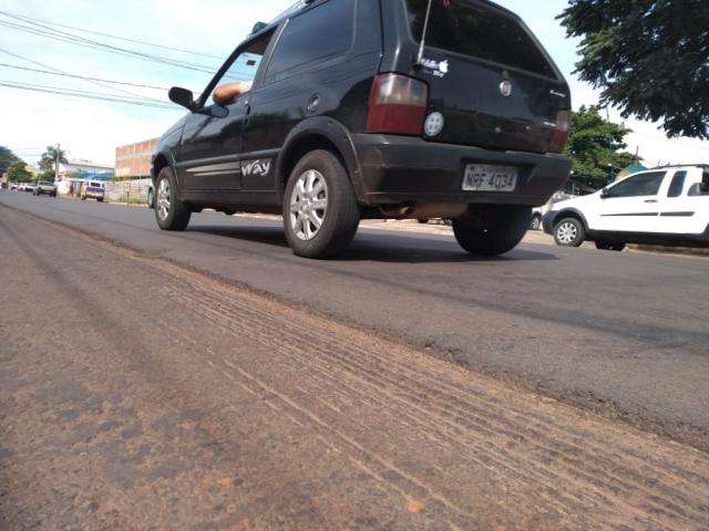 Obra para sem previs&atilde;o de corredor de &ocirc;nibus e sinaliza&ccedil;&atilde;o na Brilhante