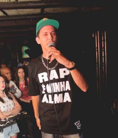 Defensoria consegue a liberdade de rapper que teria sido torturado