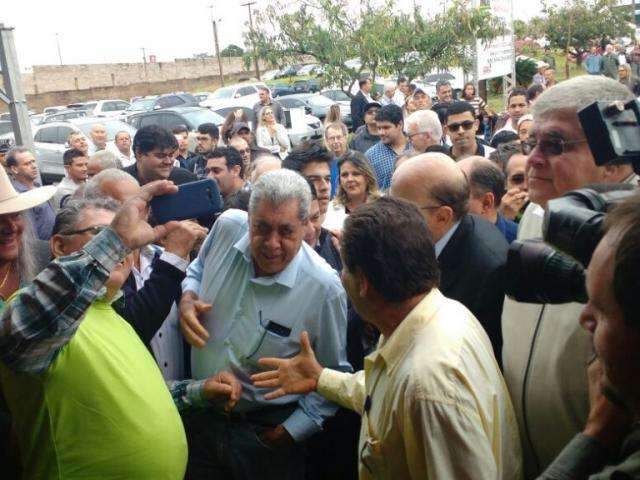 Andr&eacute; e Meirelles comandam encontro para finalizar plano de governo