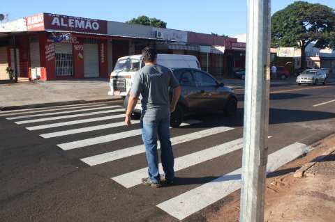 Após recapeamento, moradores cobram semáforos nas Bandeiras