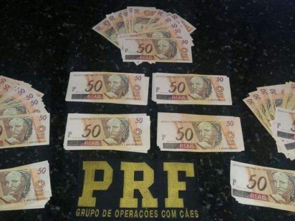 Mais de R$ 8 mil em notas falsas s&atilde;o apreendidos pela PRF na BR-267
