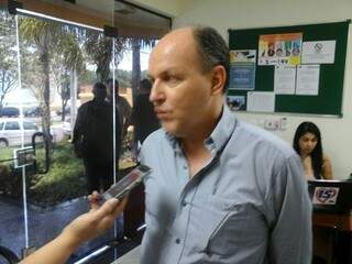 Mochi diz que o partido trabalha com quatro nomes e que haverá novas pesquisas (Foto: Leonardo Rocha)